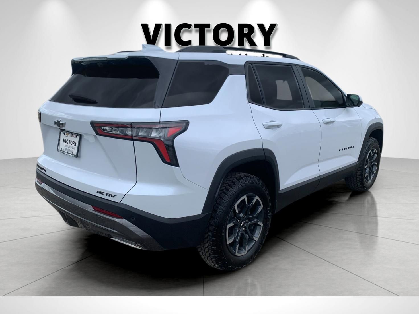 2026 Chevrolet Equinox ACTIV photo 2