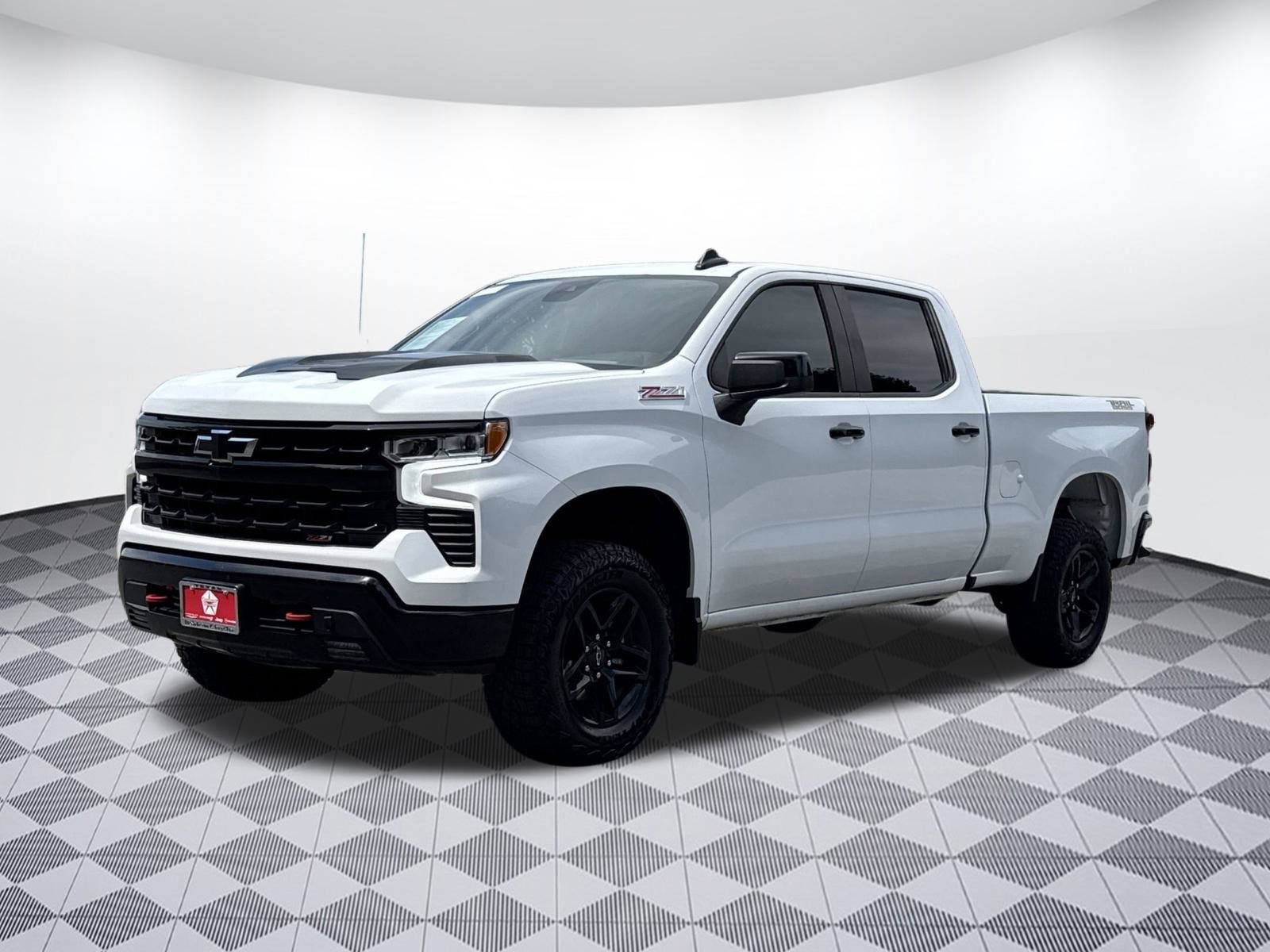 2023 Chevrolet Silverado 1500 LT Trail Boss photo 2