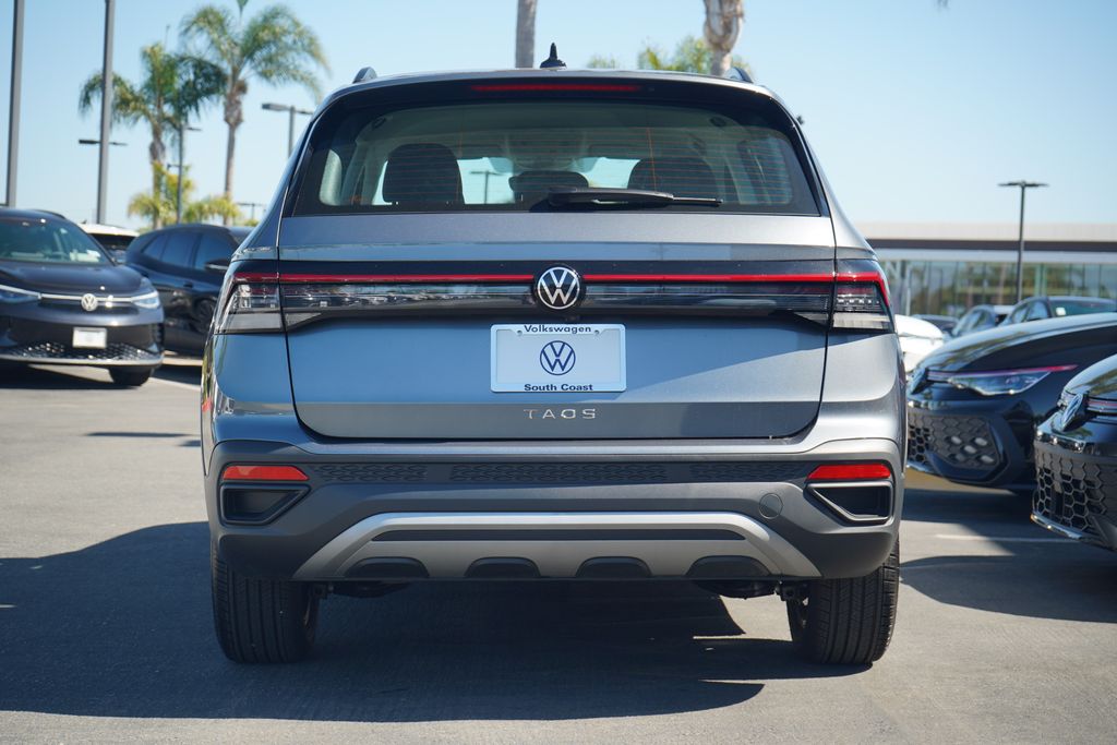 2025 Volkswagen Taos S photo 4