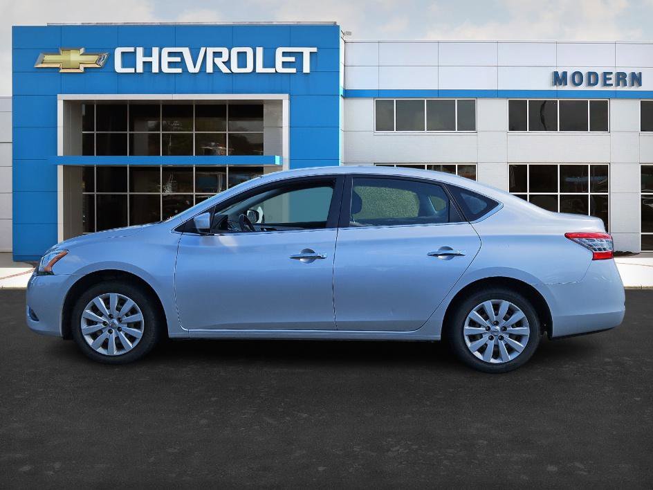 2015 Nissan Sentra SV photo 2