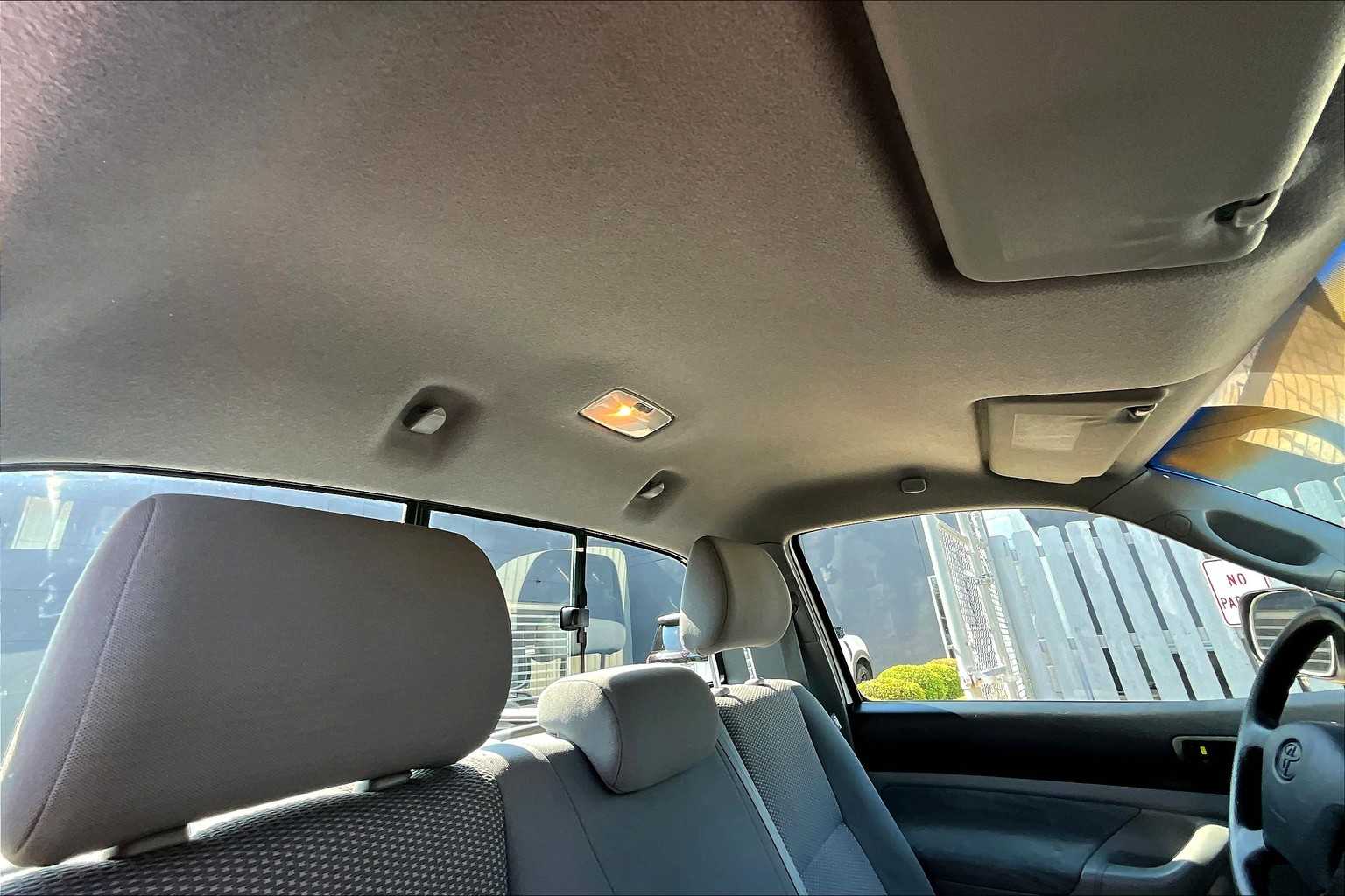 2010 Toyota Tacoma LE photo 12