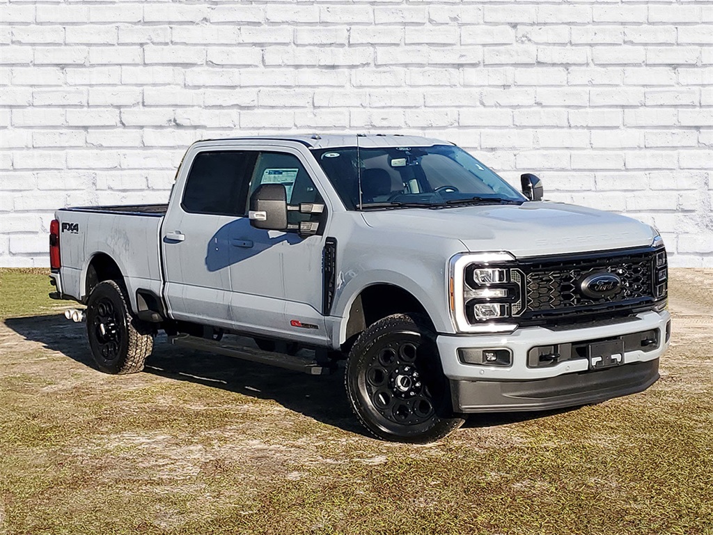 2025 Ford F-250 Super Duty Lariat's photo