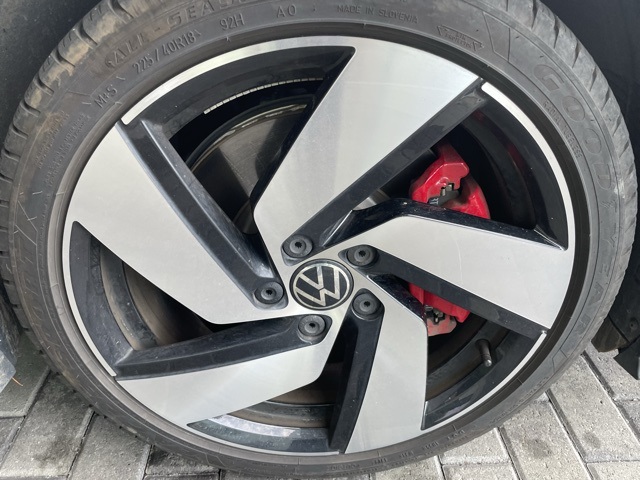 2024 Volkswagen Golf GTI S photo 3