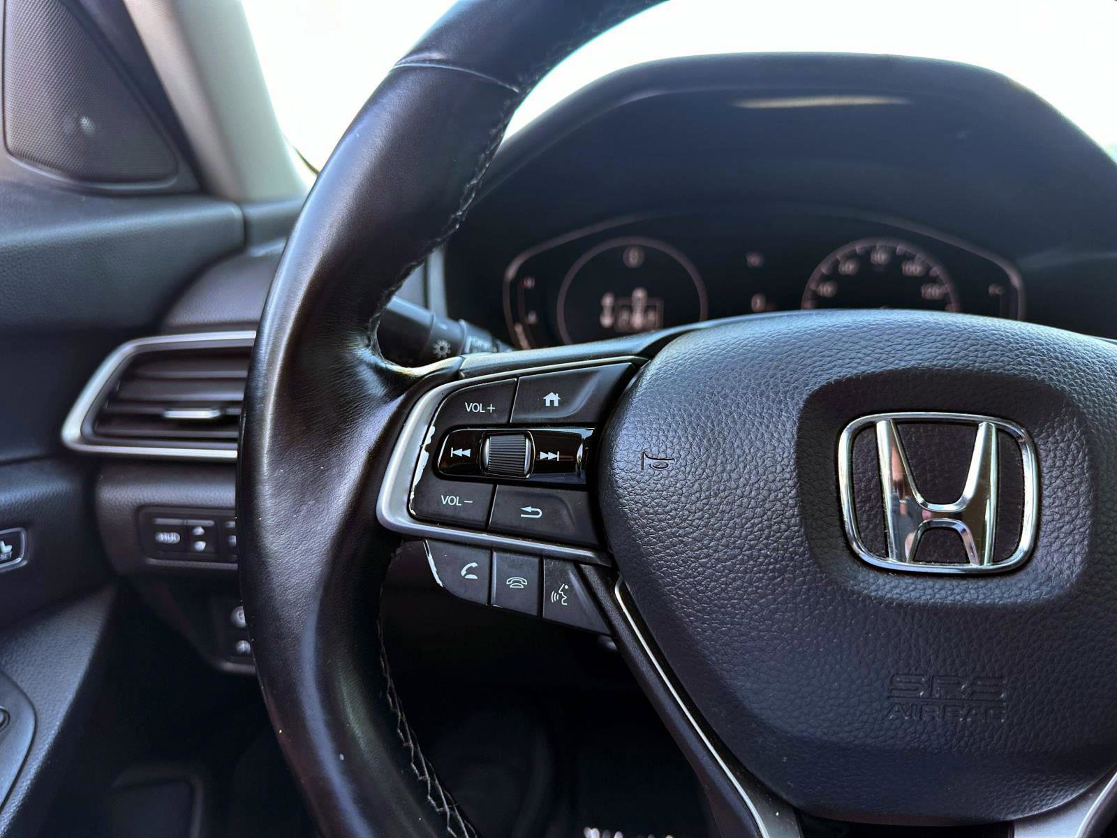 2022 Honda Accord Touring 2.0T photo 22