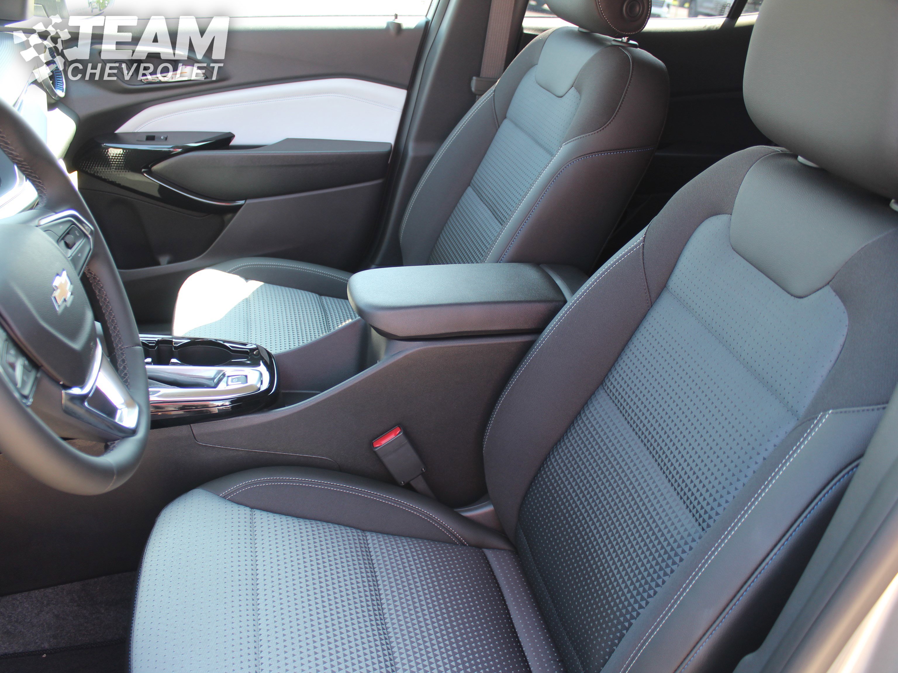 2025 Chevrolet Trax LT photo 10