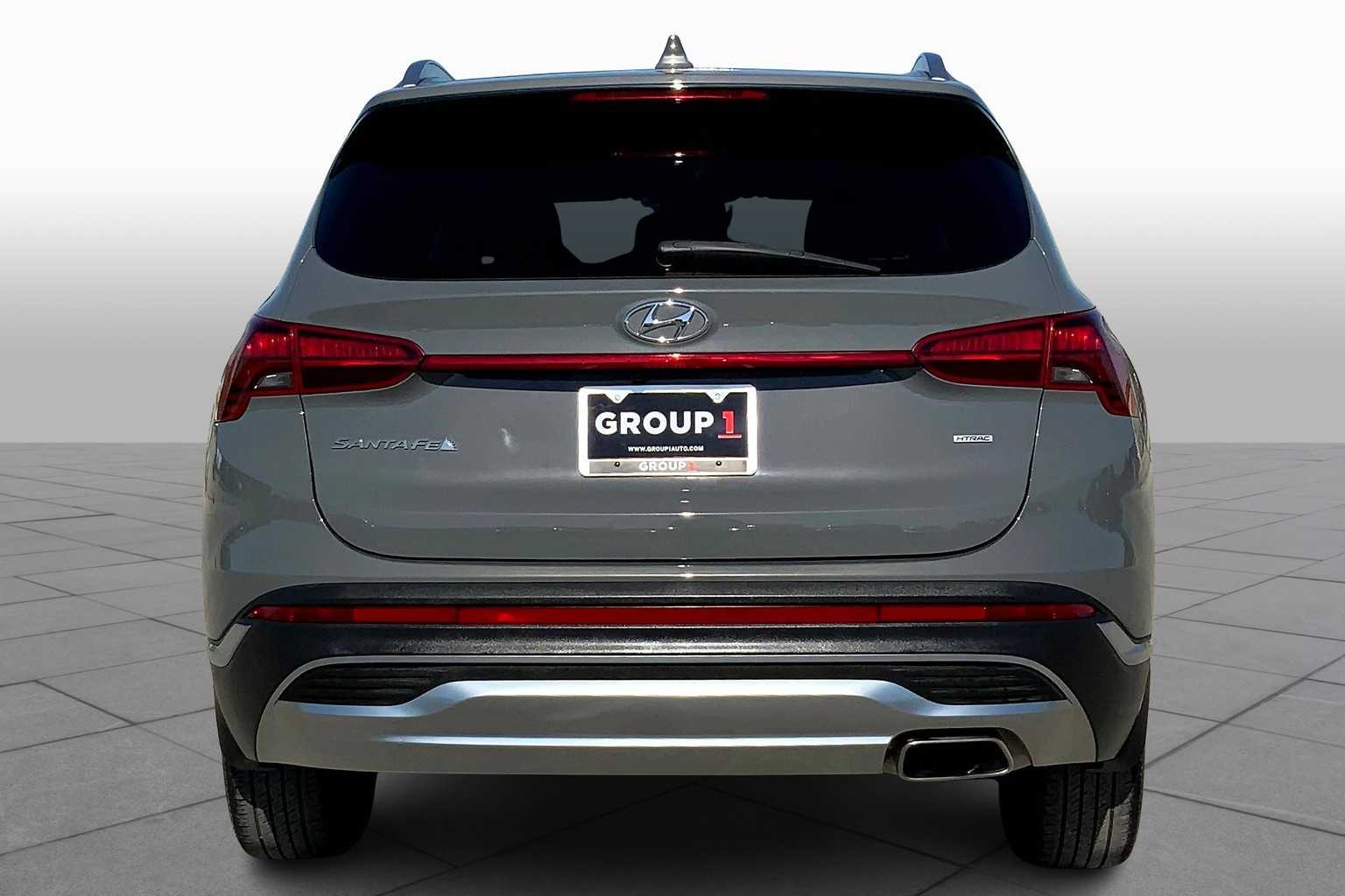 2022 Hyundai Santa Fe SEL photo 4