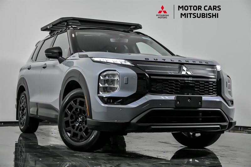 2026 Mitsubishi Outlander Trail Edition's photo