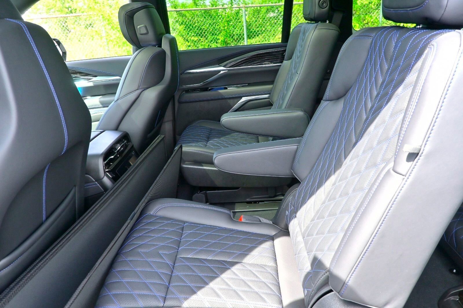 2025 Cadillac Escalade IQ Sport photo 20