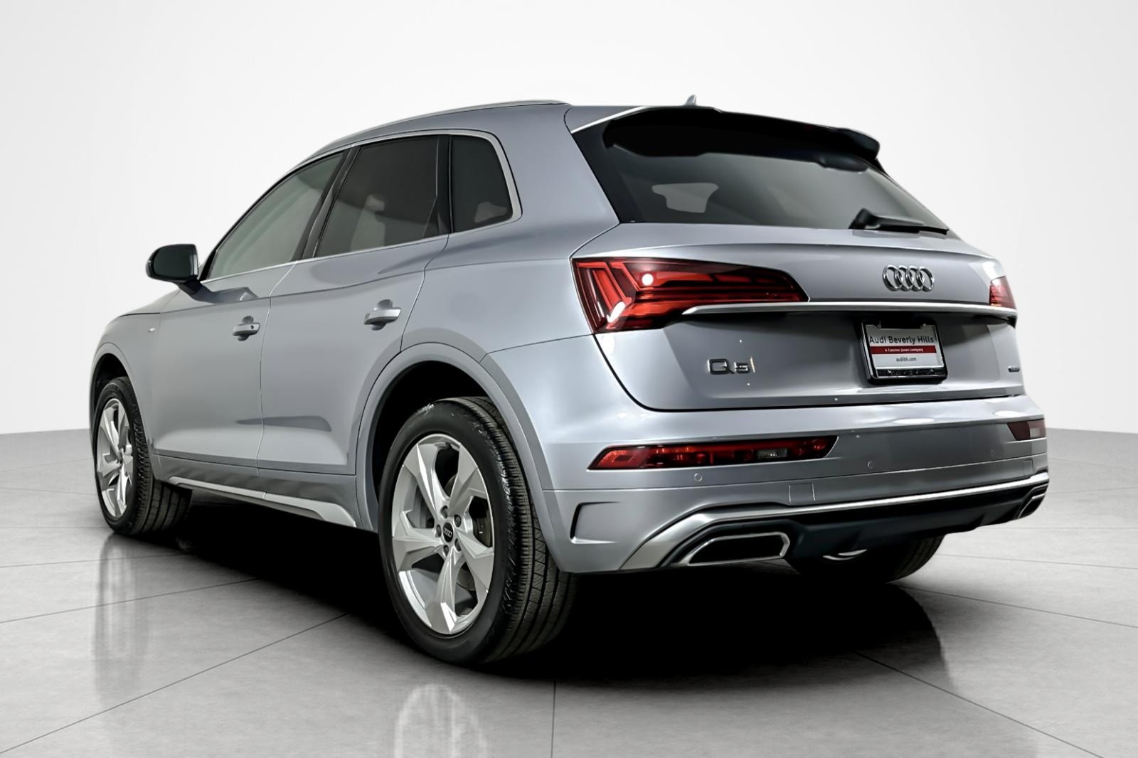 2023 Audi Q5 S line Premium Plus 45 TFSI photo 3