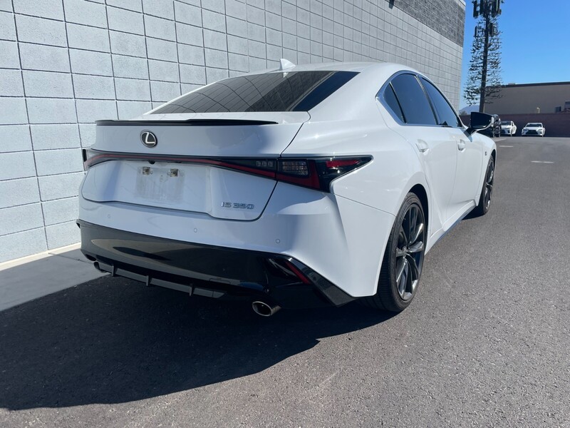 2022 Lexus IS 350 F SPORT photo 3
