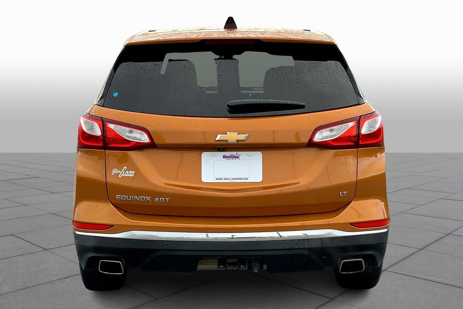 2018 Chevrolet Equinox LT photo 3