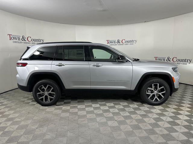 2025 Jeep Grand Cherokee Limited photo 2