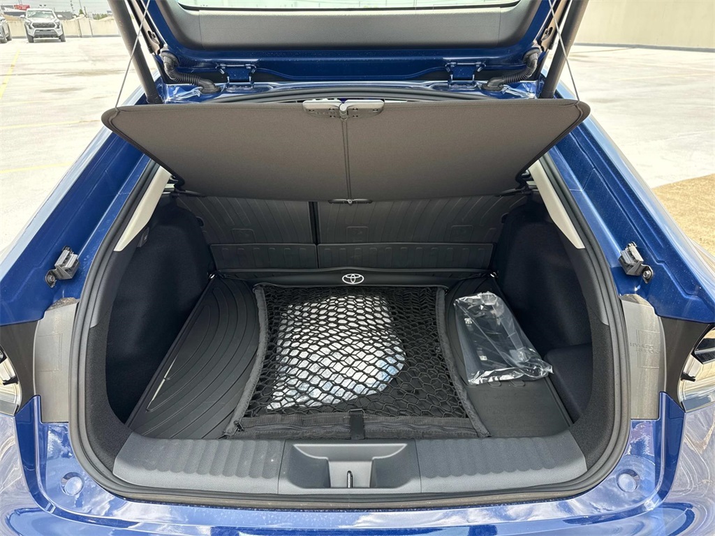 2025 Toyota Prius Plug-in Hybrid XSE Premium photo 6