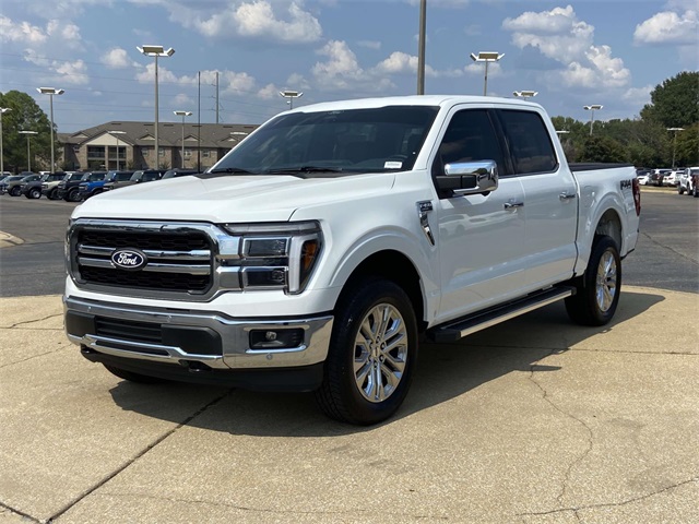 2025 Ford F-150 Lariat photo 4