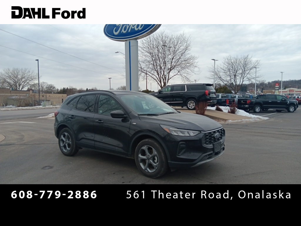2025 Ford Escape ST-Line's photo