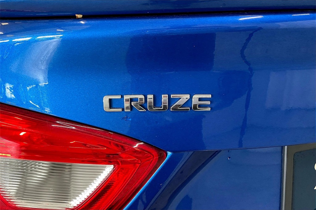 2017 Chevrolet Cruze LT photo 7