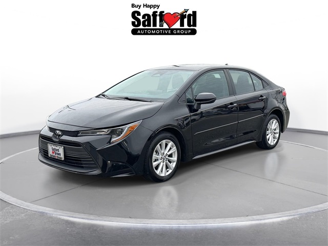 2024 Toyota Corolla LE's photo