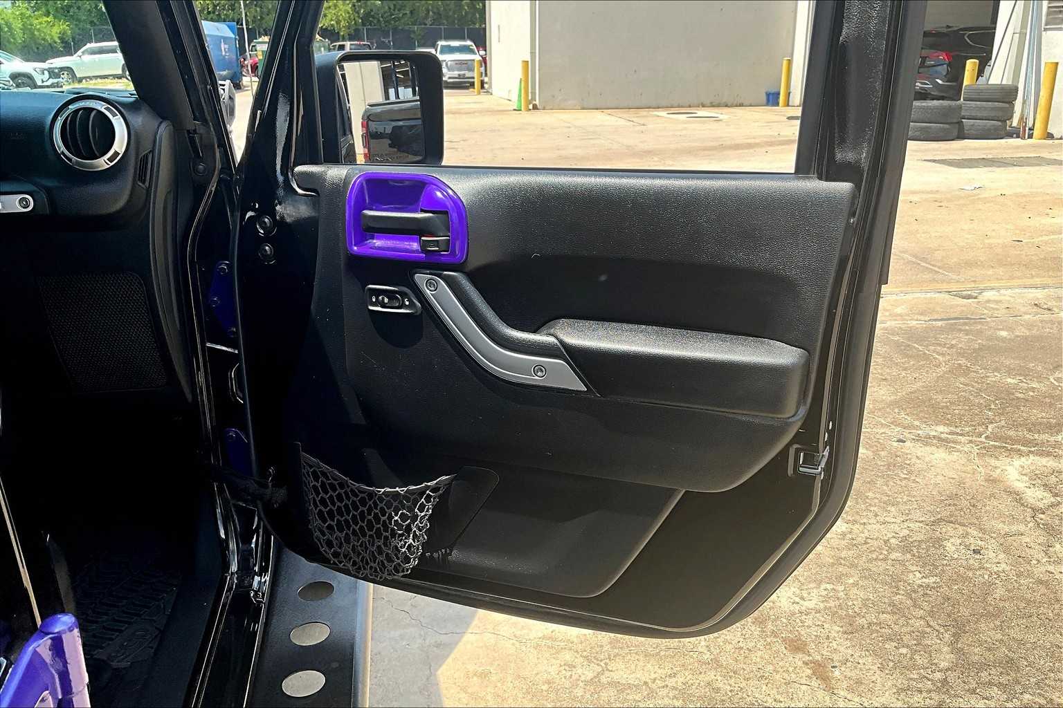 2015 Jeep Wrangler Unlimited Rubicon photo 20