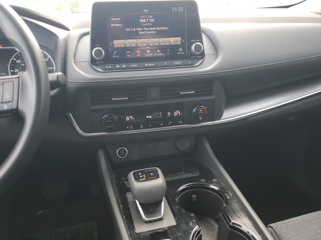 2023 Nissan Rogue SV photo 10