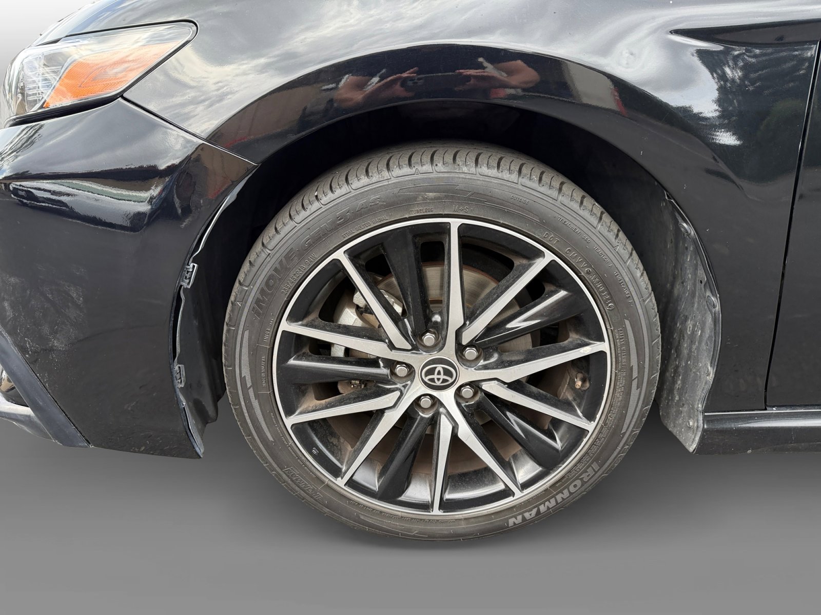 2022 Toyota Camry SE photo 9