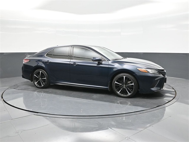 2019 Toyota Camry XSE photo 11