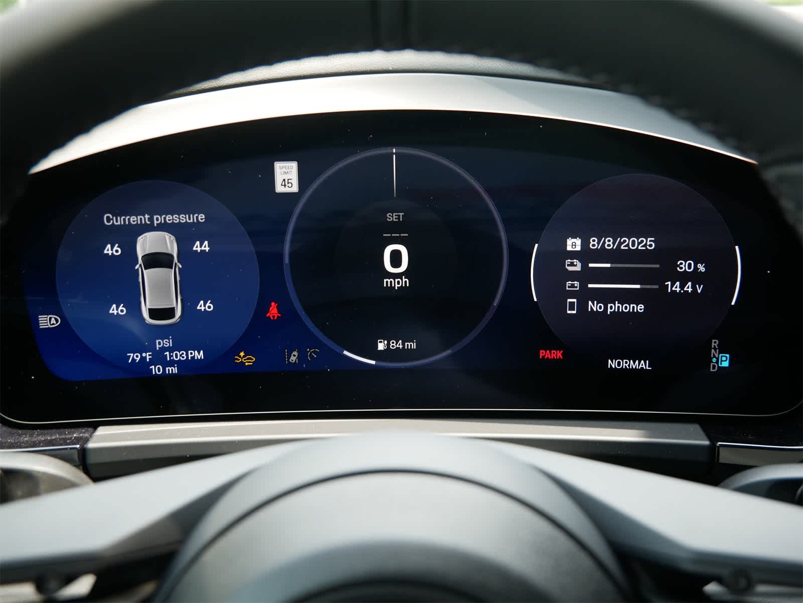 2025 Porsche Macan Electric 4 photo 13