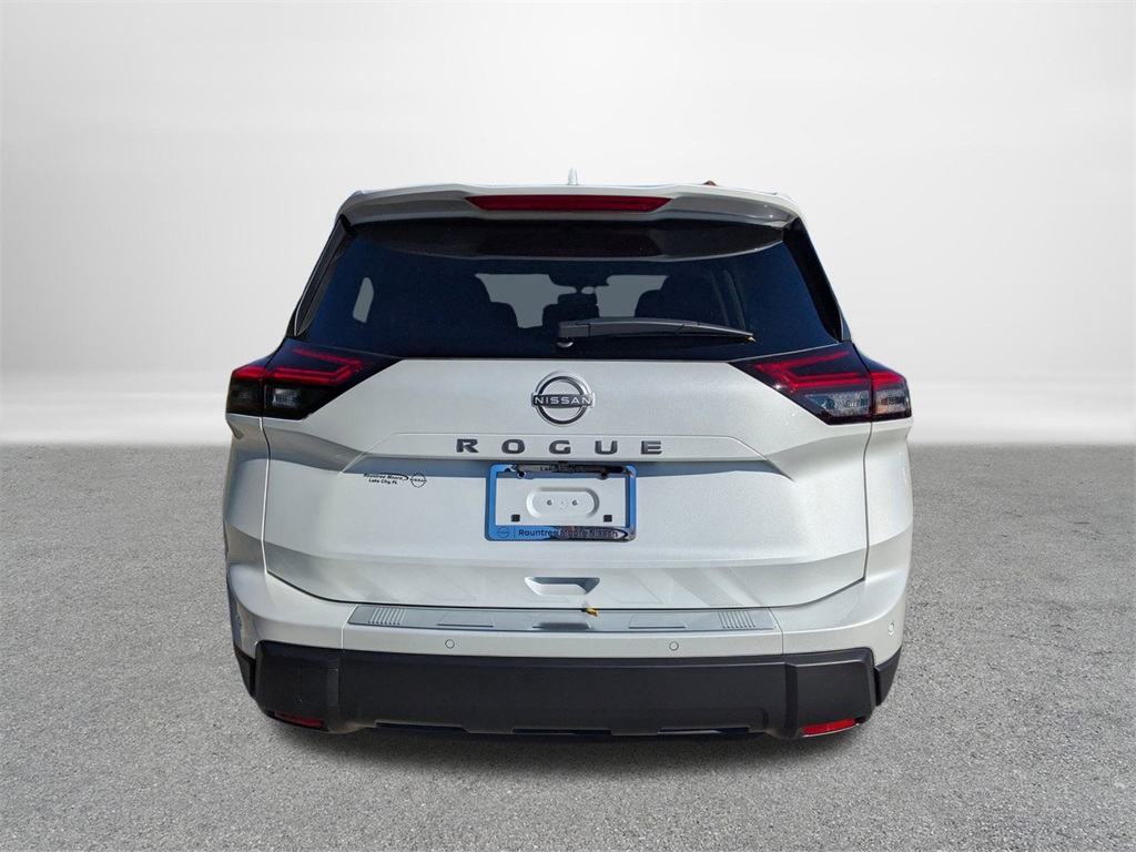 2026 Nissan Rogue SV photo 4