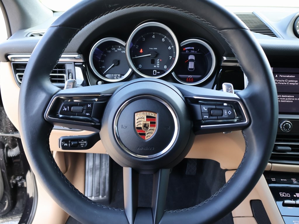 2024 Porsche Macan T photo 26