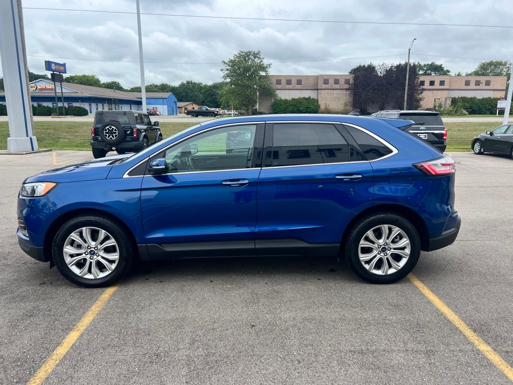 2022 Ford Edge Titanium photo 36