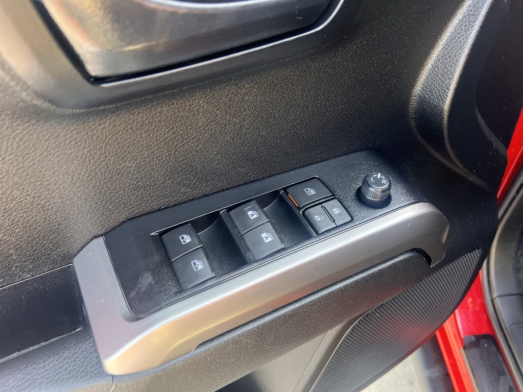 2023 Toyota Tacoma SR5 photo 17