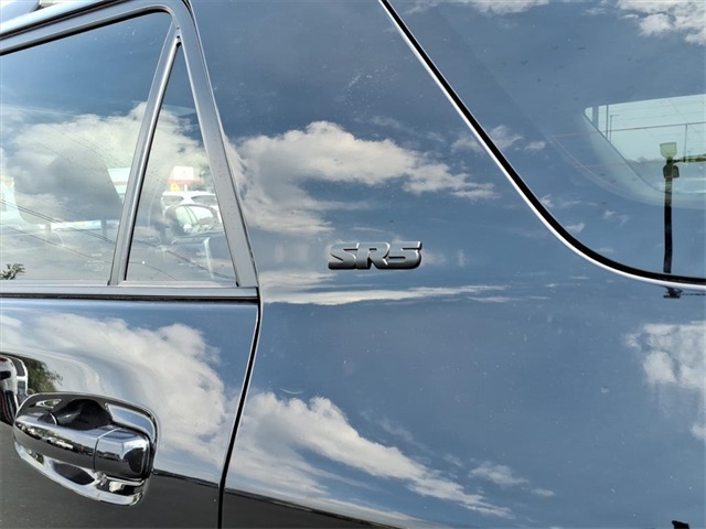 2023 Toyota 4Runner SR5 Premium photo 3