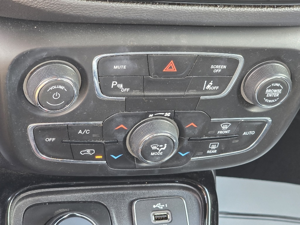 2021 Jeep Compass Limited photo 16