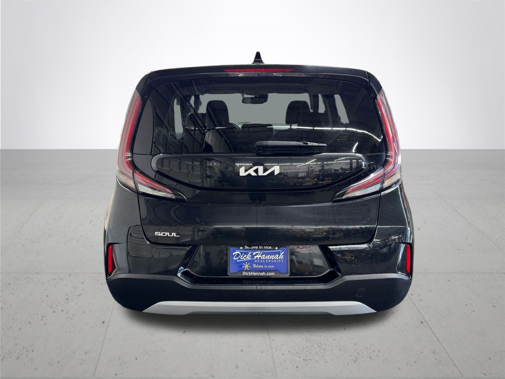 2023 Kia Soul LX photo 3