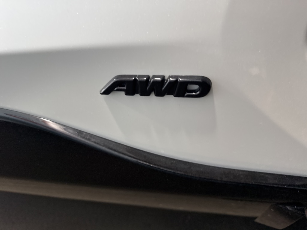 2025 Toyota RAV4 Hybrid XSE photo 17