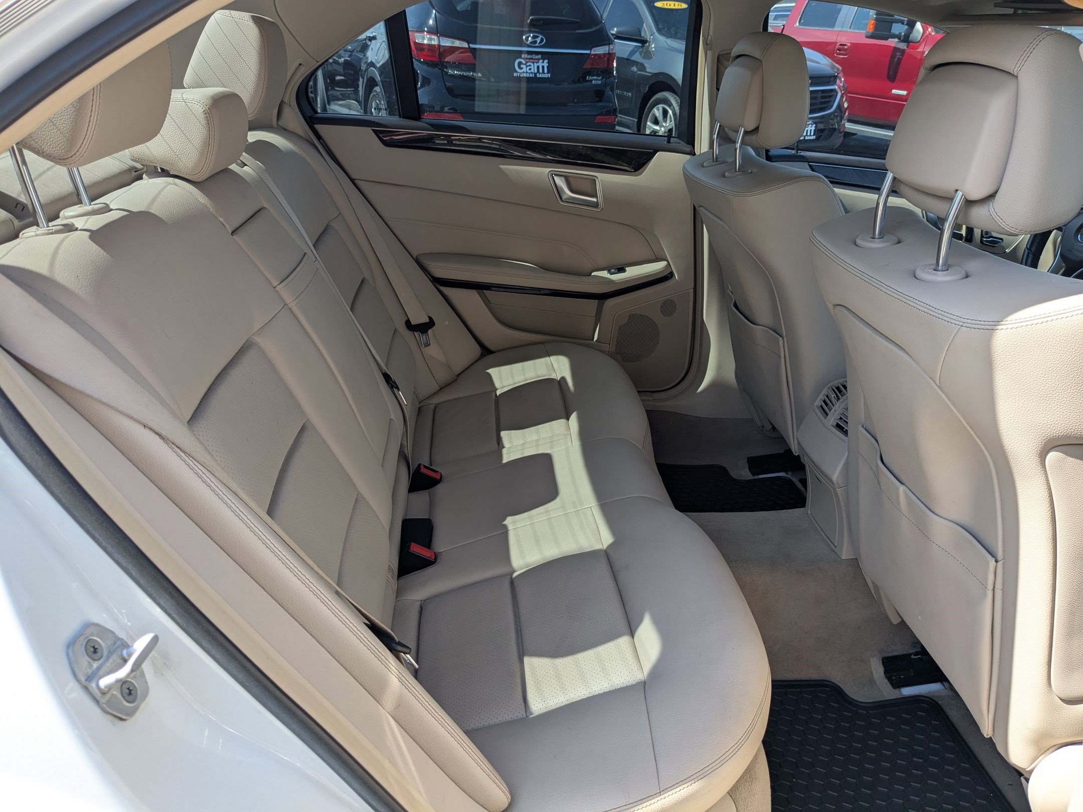 2016 Mercedes Benz E 350 photo 27