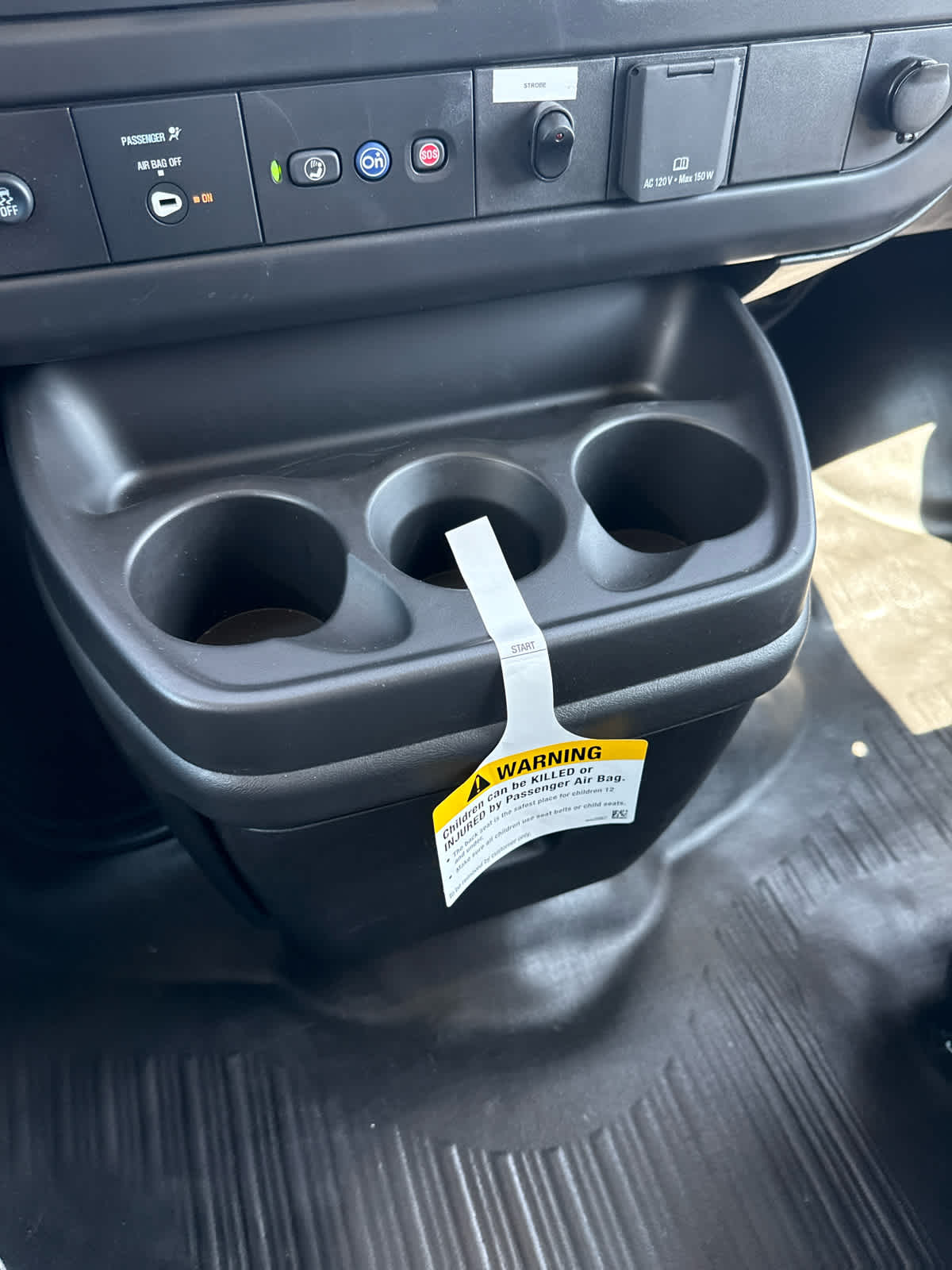 2024 Chevrolet Express Cutaway Base photo 20