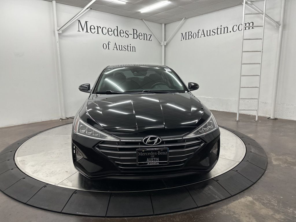 2020 Hyundai Elantra Limited photo 2