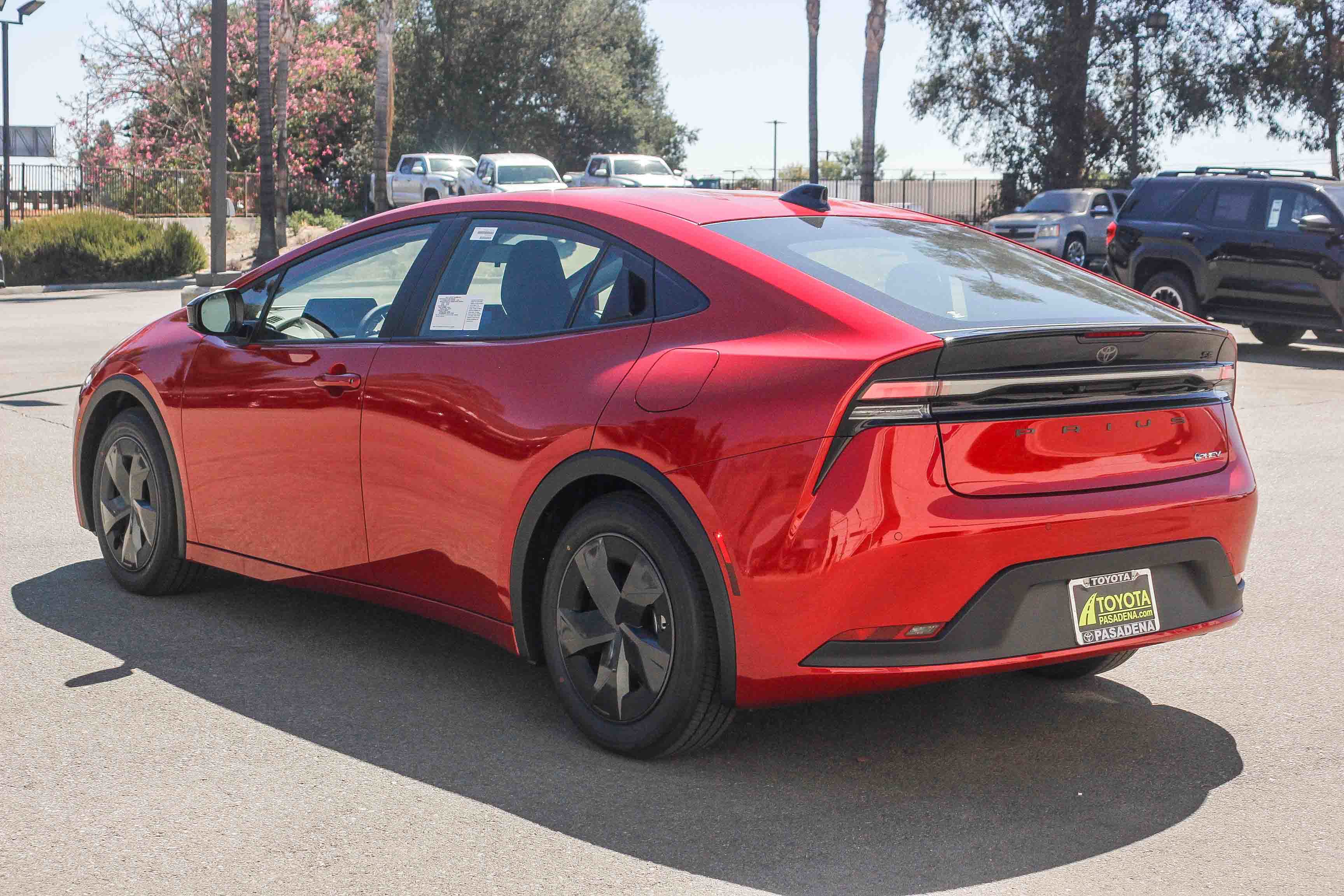 2026 Toyota Prius Plug-in Hybrid SE photo 8