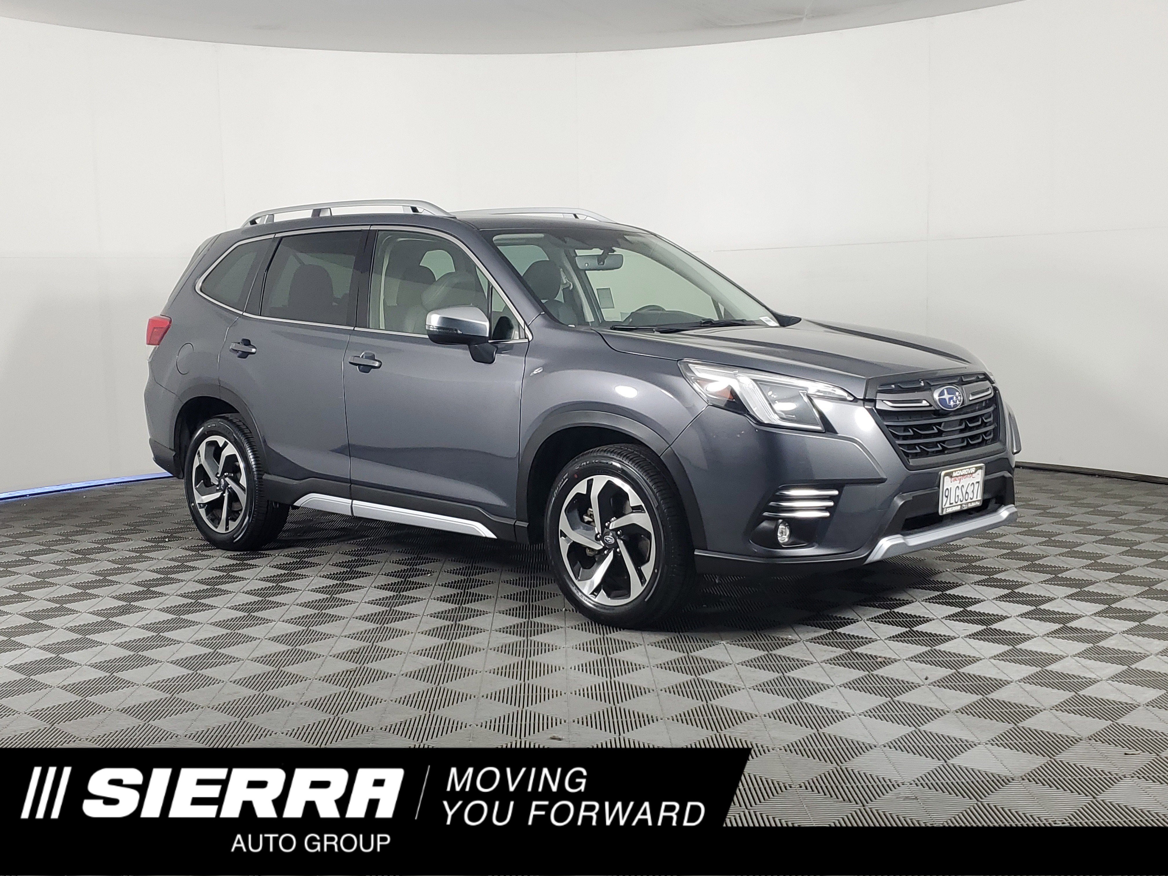 2023 Subaru Forester Touring's photo