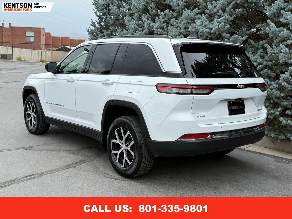 2024 Jeep Grand Cherokee Limited photo 3