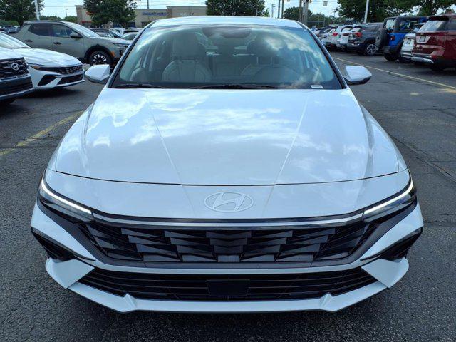 2025 Hyundai Elantra Hybrid Limited photo 2
