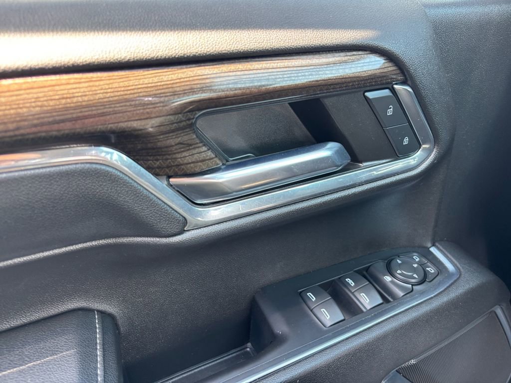 2024 Chevrolet Silverado 1500 LT photo 12