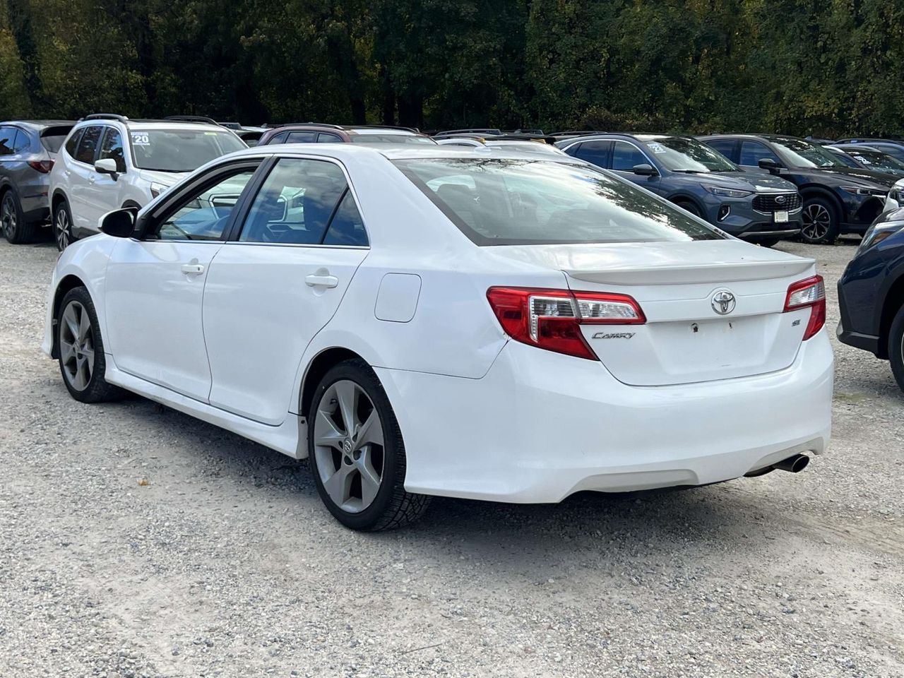 2012 Toyota Camry LE photo 3