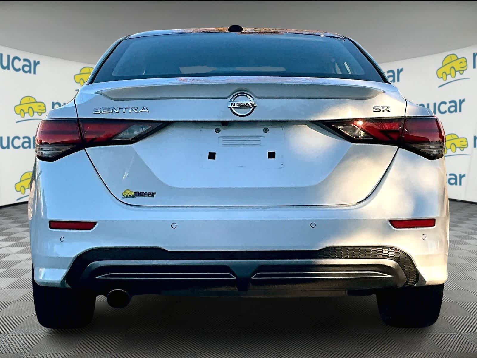 2022 Nissan Sentra SR photo 4