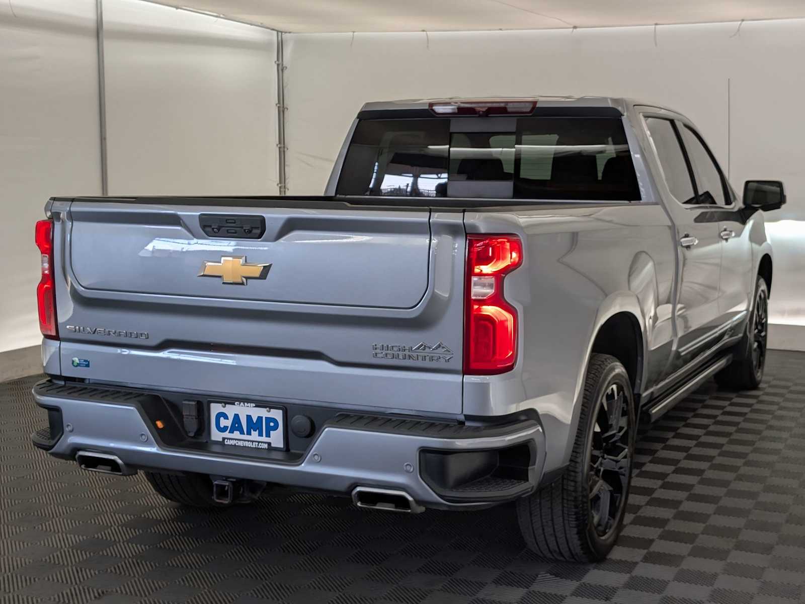 2023 Chevrolet Silverado 1500 High Country photo 4
