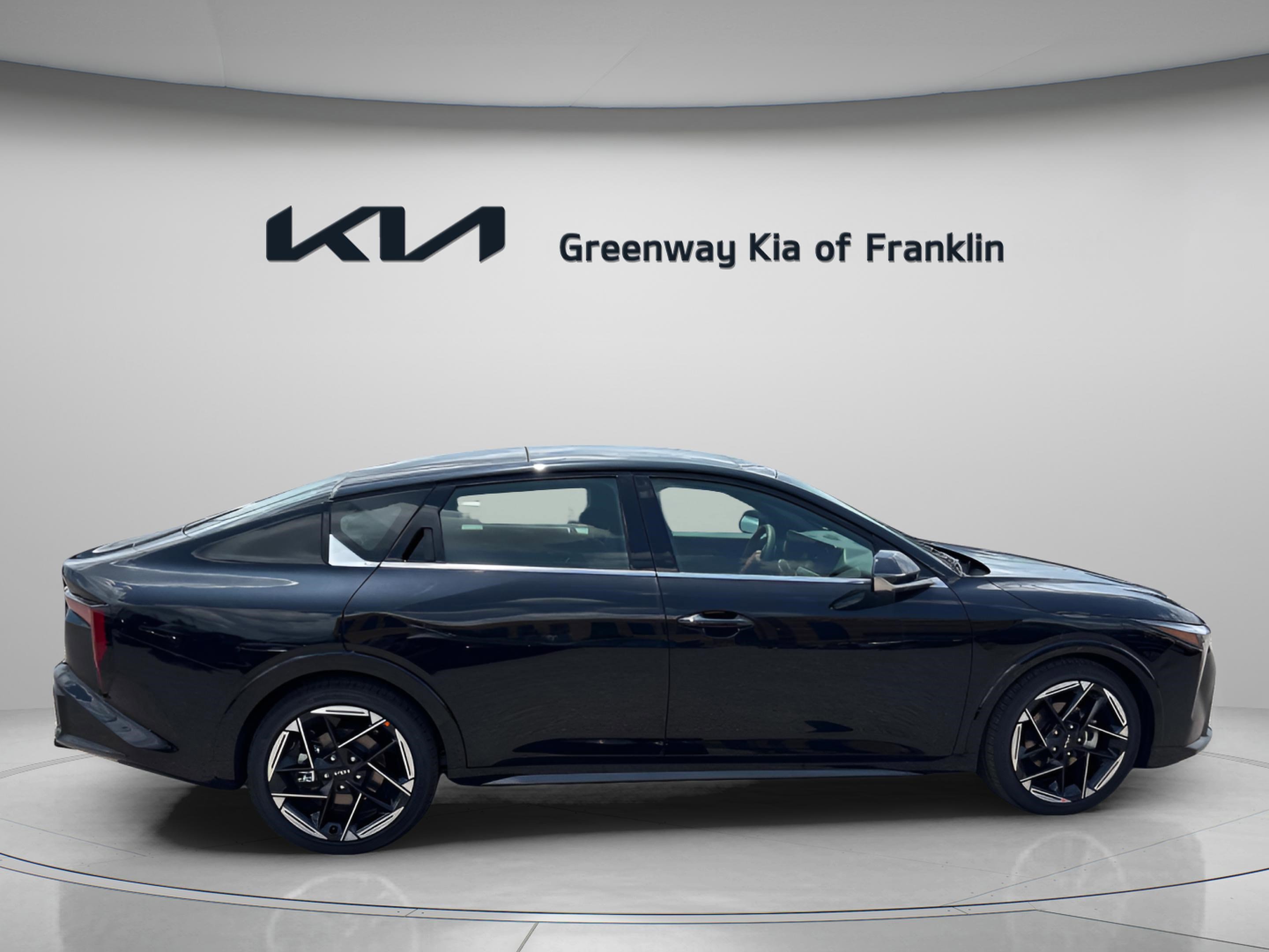 2025 Kia K4 GT-Line photo 8