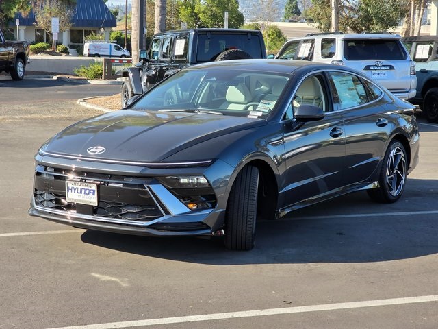 2026 Hyundai Sonata SEL Sport photo 4