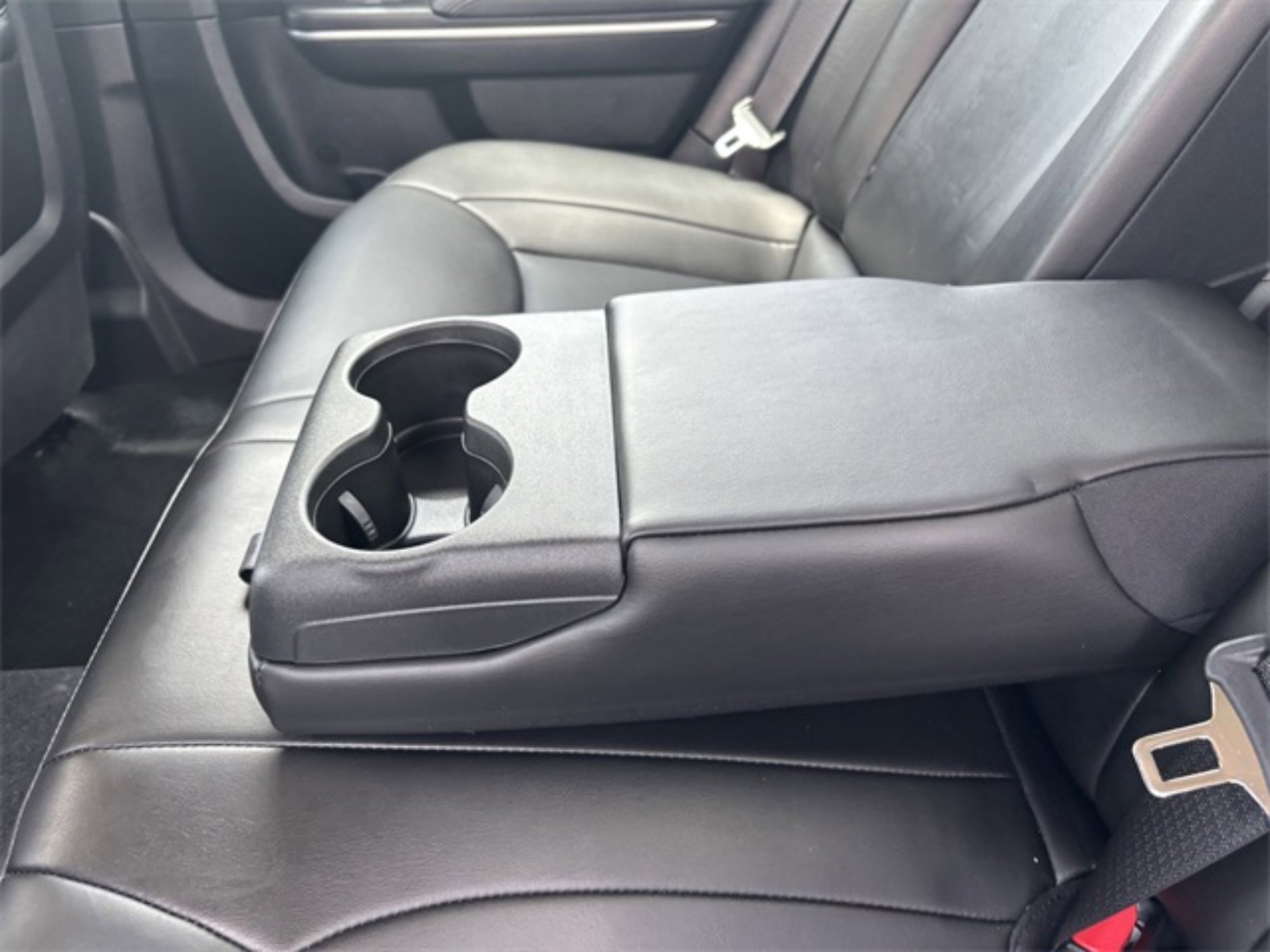 2023 Chrysler 300 Touring L photo 29