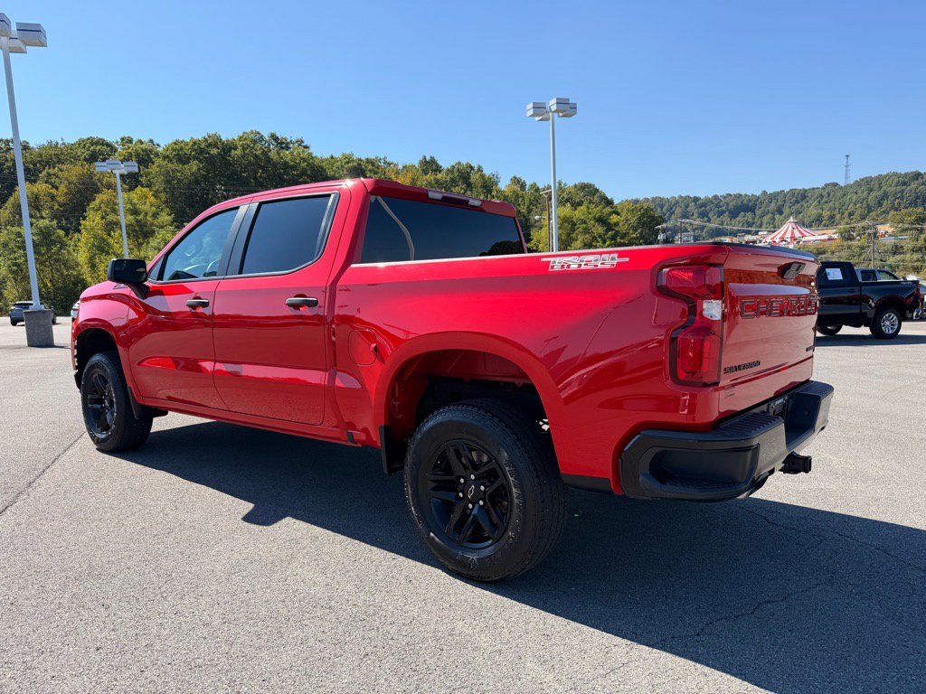 2022 Chevrolet Silverado 1500 Custom Trail Boss photo 3