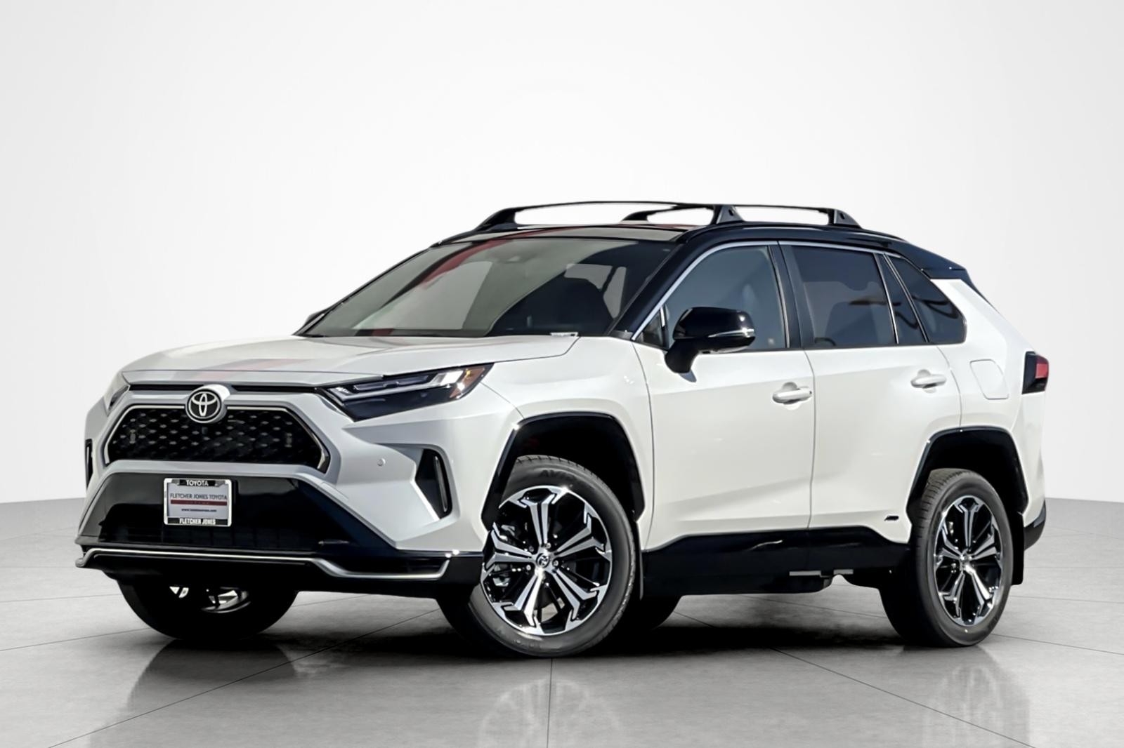 2025 Toyota RAV4 XSE's photo